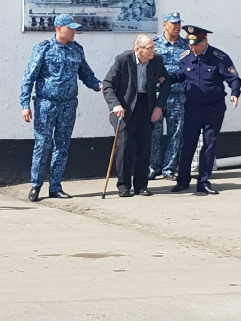 93-летний ветеран Иван Сурков освобожден из колонии Костаная