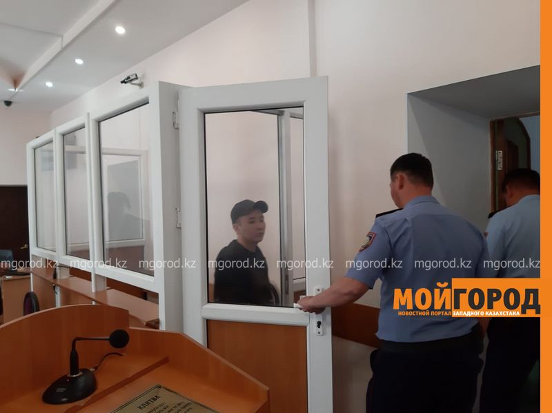 В Уральске мужчина нанес знакомому четыре удара ножом