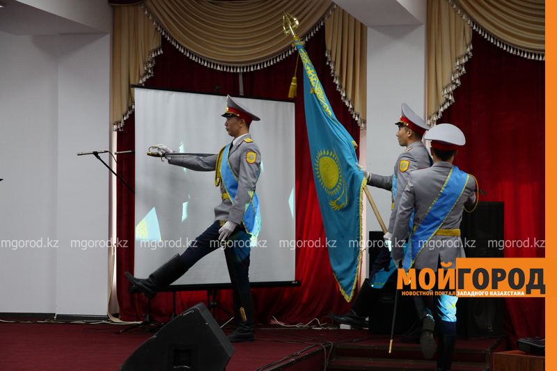 1319 полицейских ЗКО поощрили в их профессиональный праздник
