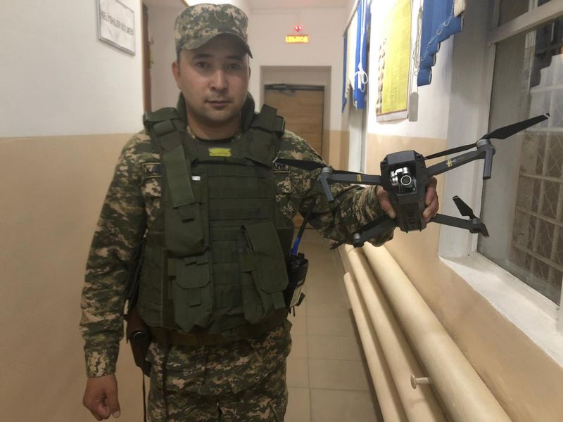 Житель Актобе незаконно снимал дроном воинскую часть