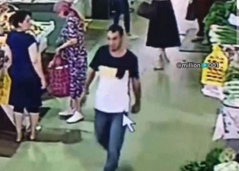 Мужчина ударил девушку на рынке в Атырау