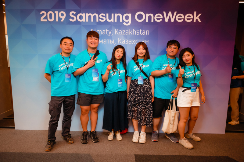 Волонтеры Samsung из Южной Кореи провели в Кегене тренинг по современным технологиям