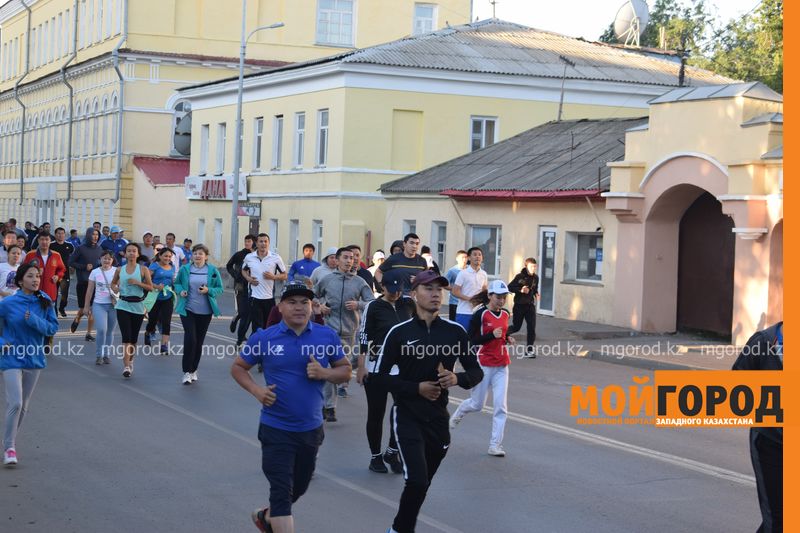 В Уральске прошел массовый пробег ко Дню столицы