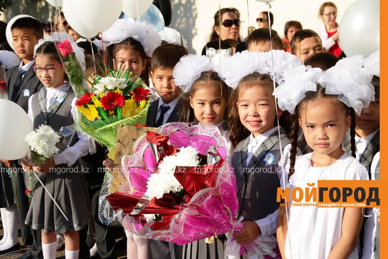 Почему не переносят школьные линейки на 2 сентября, спросили у МОН