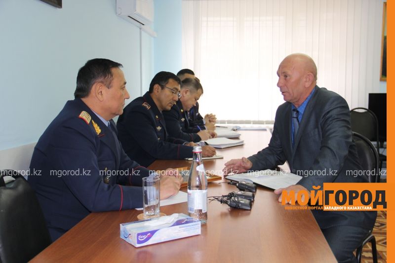 Пенсионер из Бурлинского района попросил увеличить количество полицейских