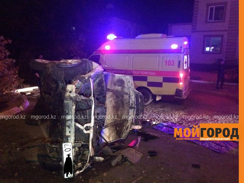 Один человек погиб и двое ранены в ДТП в Уральске (фото)