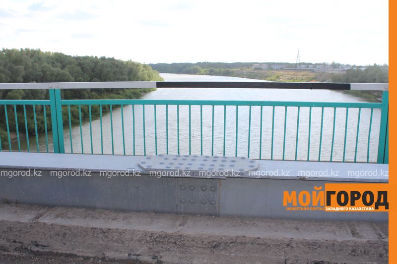 Беременная женщина пыталась спрыгнуть с моста в Уральске