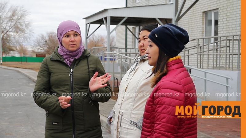 Ни газа, ни света, ни воды - многодетные семьи в ЗКО не могут въехать в жилье, выданное по госпрограмме (видео)