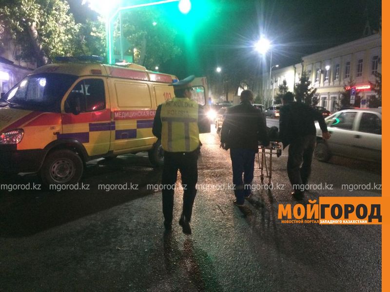 В Уральске двух пешеходов сбила «Приора» (фото)