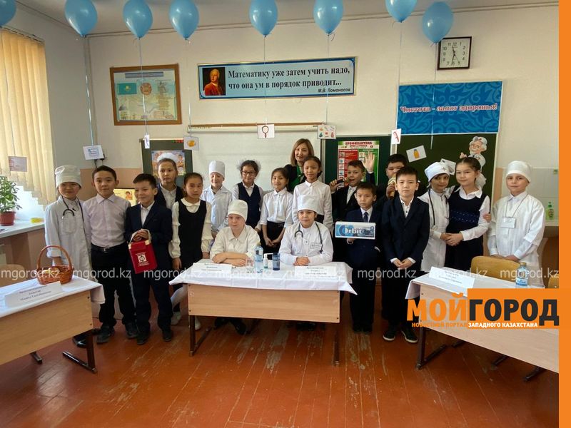 Дети выступили вместо медиков на фестивале здоровья в Атырау