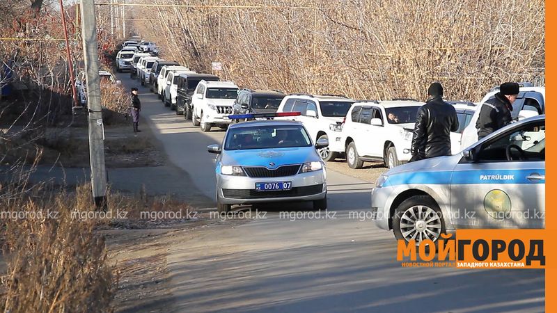 Откуда взял деньги мужчина на аренду 60 джипов в Уральске