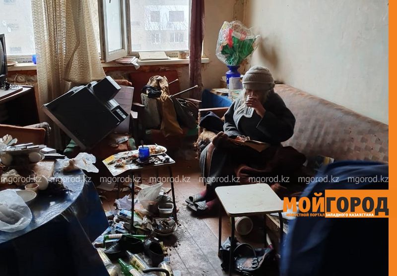 В Уральске скончалась пенсионерка, которая жила в квартире с трупом подруги четыре дня