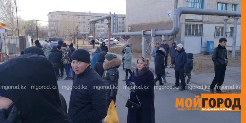 В Уральске эвакуировали жителей дома, где мужчина захватил заложницу