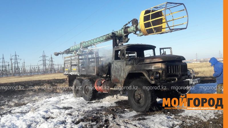 В Уральске горели две грузовые машины
