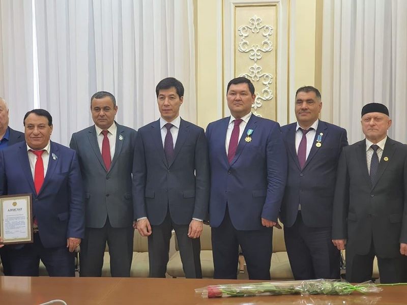 Орденом «Парасат» наградили главу компании «Аксайгазсервис» Тлека Шектебаева