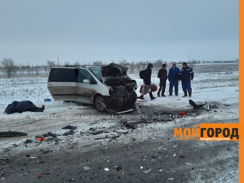 Две женщины погибли в аварии на трассе в ЗКО