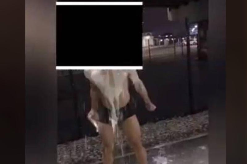 «Я — легенда!» — с такими словами бегал по Атырау подросток в одних трусах (видео)