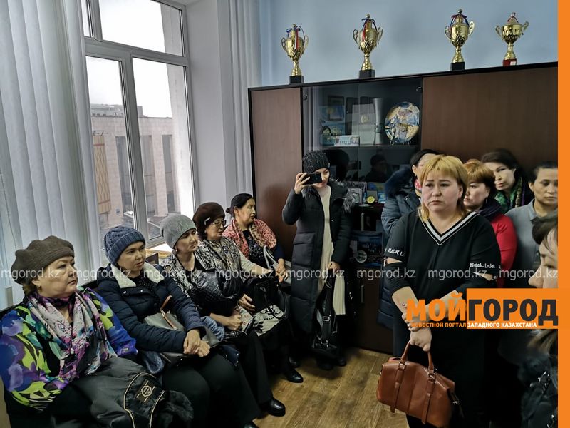 Попавшие под сокращение работники школ обратились в профсоюз в Уральске