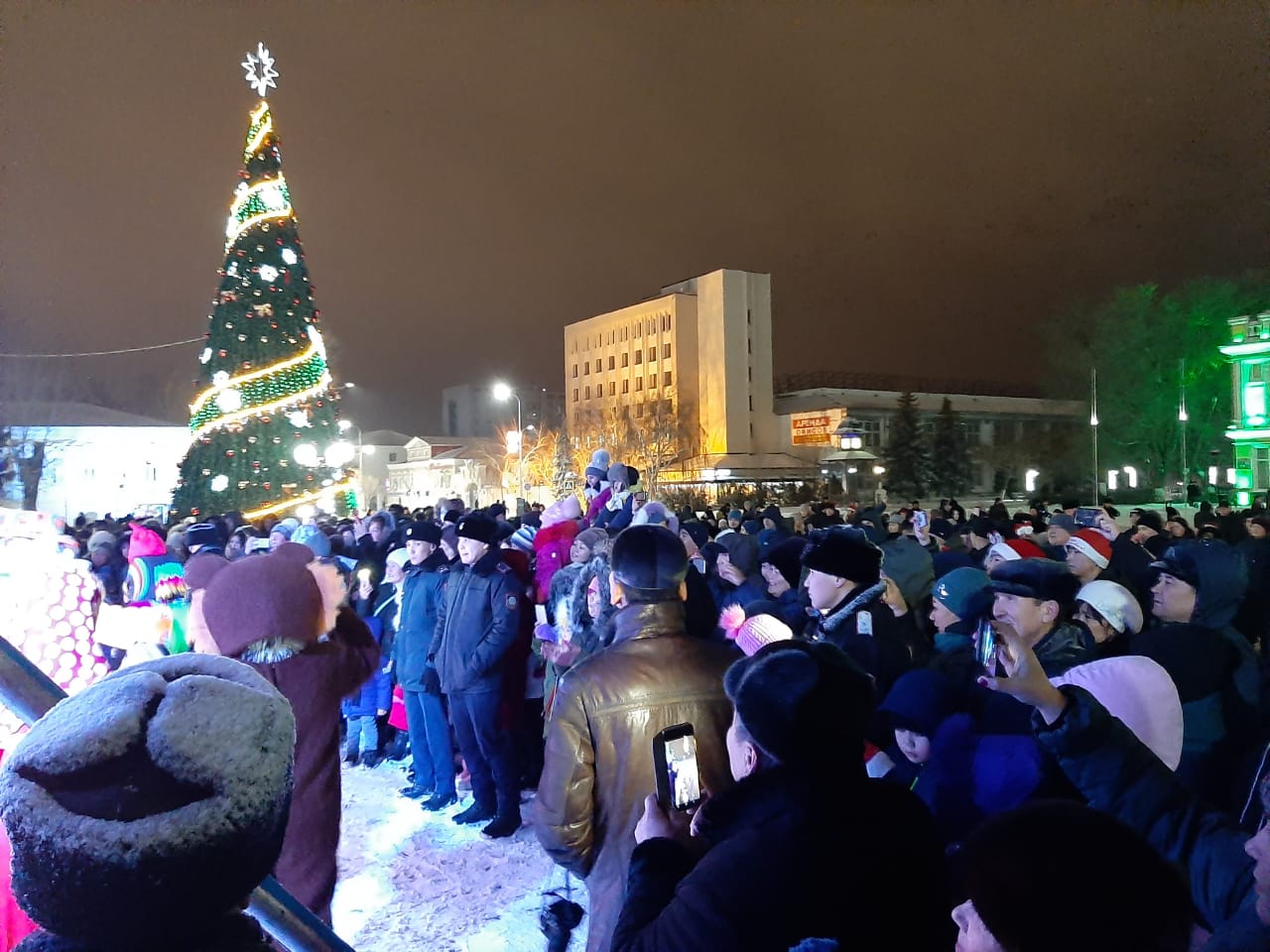 Уральцы встречают Новый год (фото)