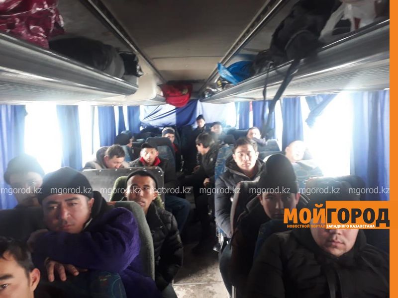 53 гражданина Узбекистана застряли в мороз на трассе в Актюбинской области