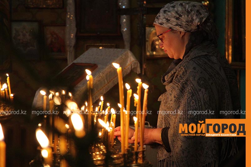 Православные христиане Уральска отмечают Рождество
