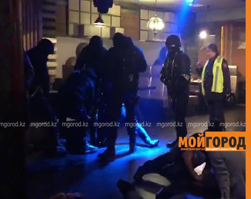 СОБР провел задержание в ночном клубе Аксая (видео)
