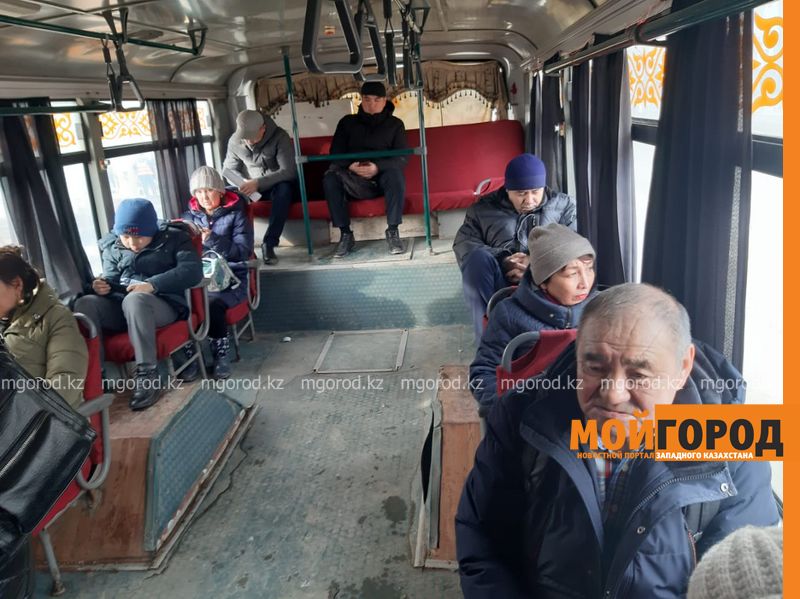 Уральцев попросили чистить обувь перед тем, как садиться в автобус