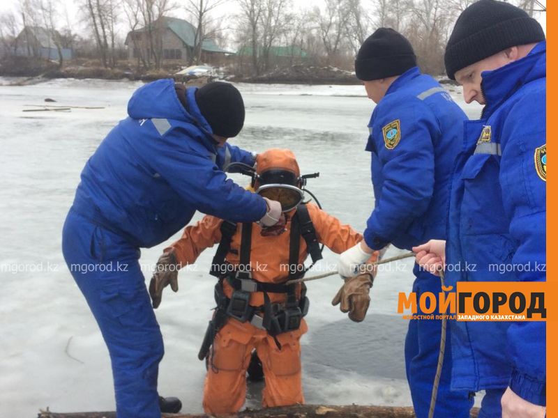 Тело рыбака вытащили из реки Чаган водолазы в Уральске