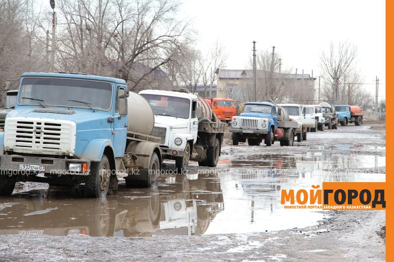 Второй день бастуют водители ассенизаторских машин в Уральске