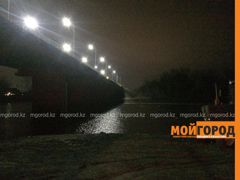 В Уральске женщина спрыгнула с моста