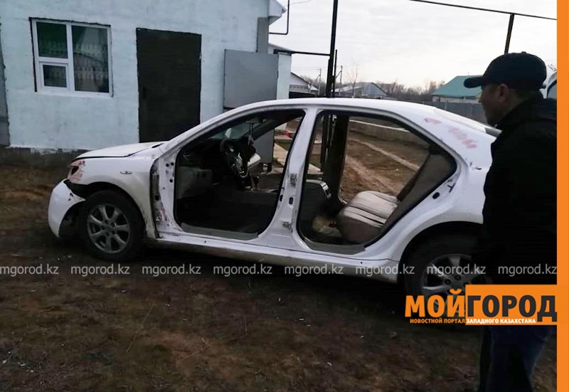 Оставленную на улице Toyota Camry «раздели» в Уральске