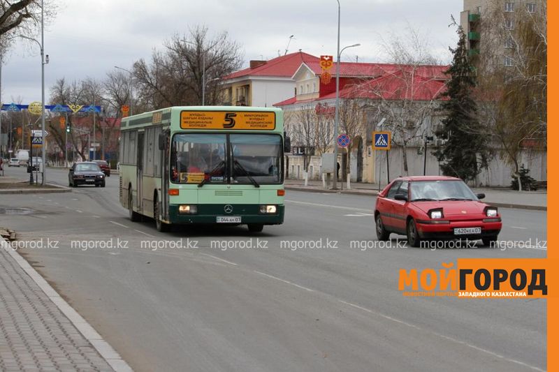 В акимате Уральска прокомментировали отсутствие автобусов и разрешений на работу