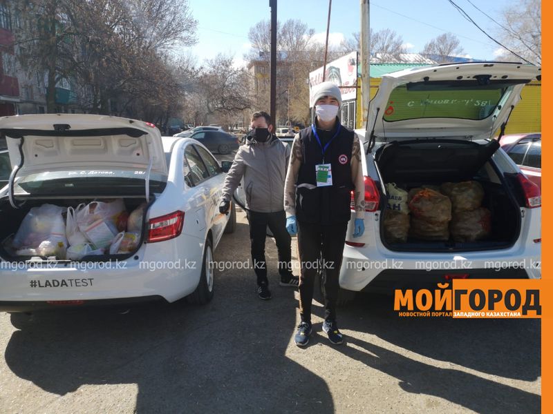 В Уральске компания «Бипэк Авто» доставила продукты 70 нуждающимся семьям