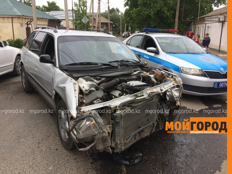 Беременная женщина пострадала при столкновении двух авто в Уральске