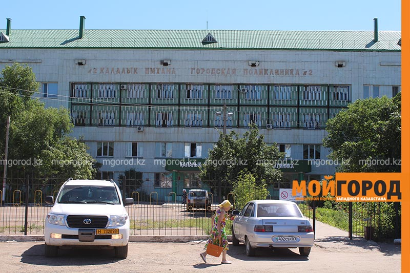 Четыре поликлиники закрыли на карантин в Уральске. ТЦ и рестораны пока открываться не будут