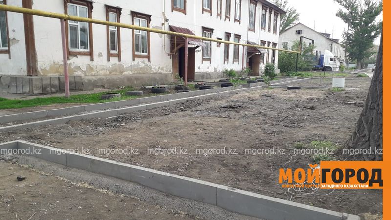 В Аксае продолжается благоустройство дворов