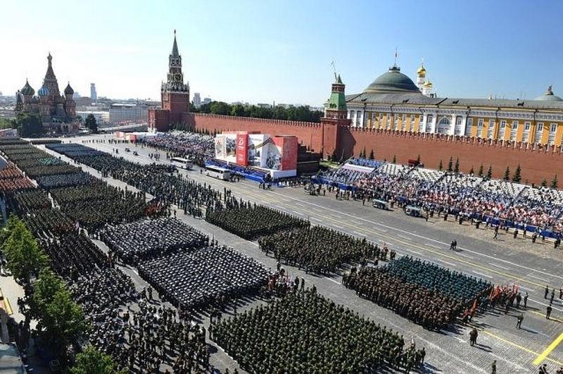 Парад Победы прошел на Красной площади в Москве (фото)
