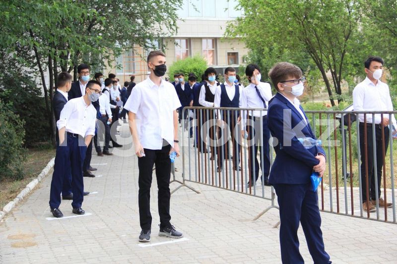 Абитуриенты ЗКО могут подать документы в вуз онлайн
