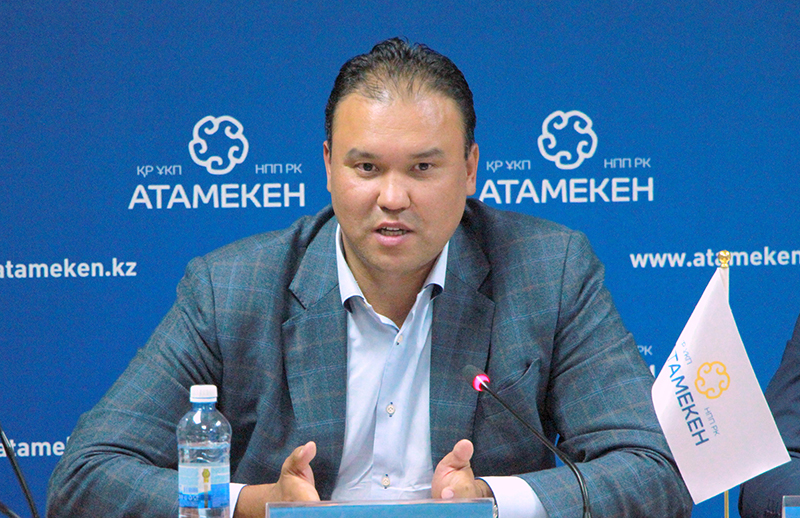 Ерхат Искалиев назначен председателем правления «СК-Фармация»