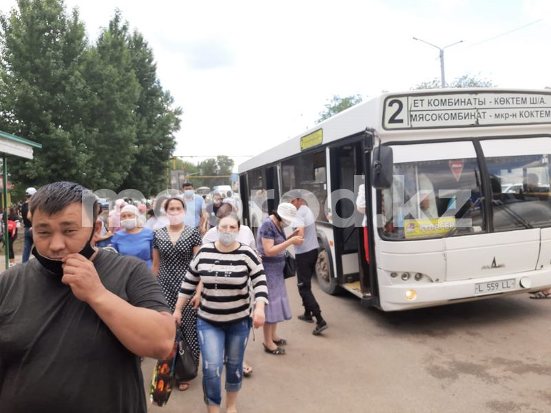 В Уральске перевозчики жалуются на работу в убыток