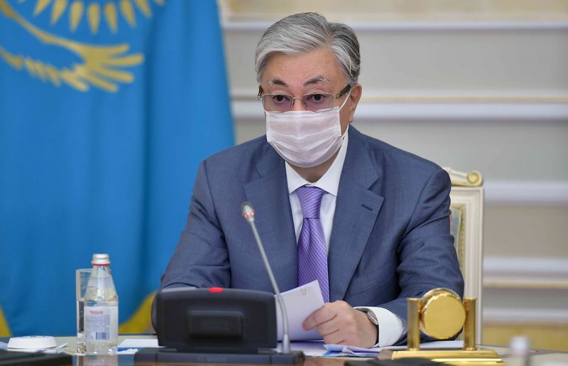 Токаев раскритиковал работу Правительства и акимов в борьбе с коронавирусом
