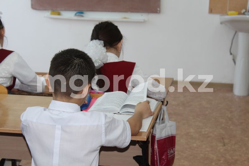 Первоклашки Казахстана будут учиться по Әліппе и Букварю
