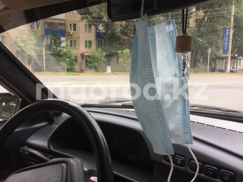 Нужно ли надевать маску в машине и во дворе