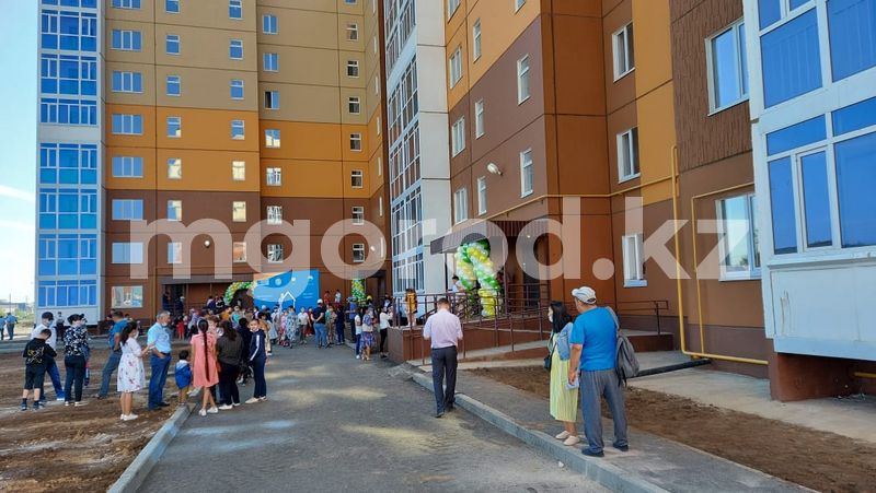 В Атырау 200 семей стали новоселами