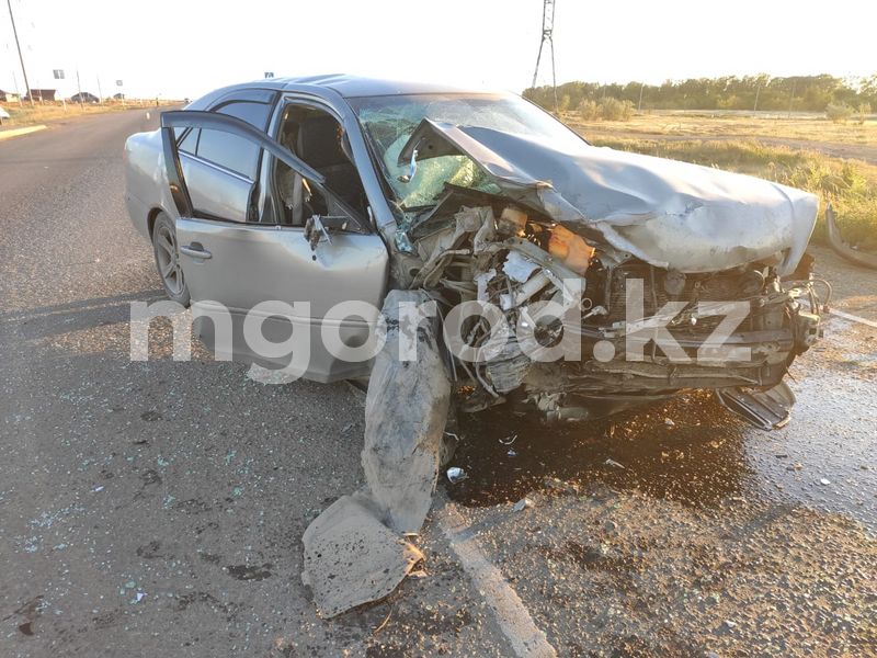 Два человека погибли после столкновения двух авто в Актюбинской области