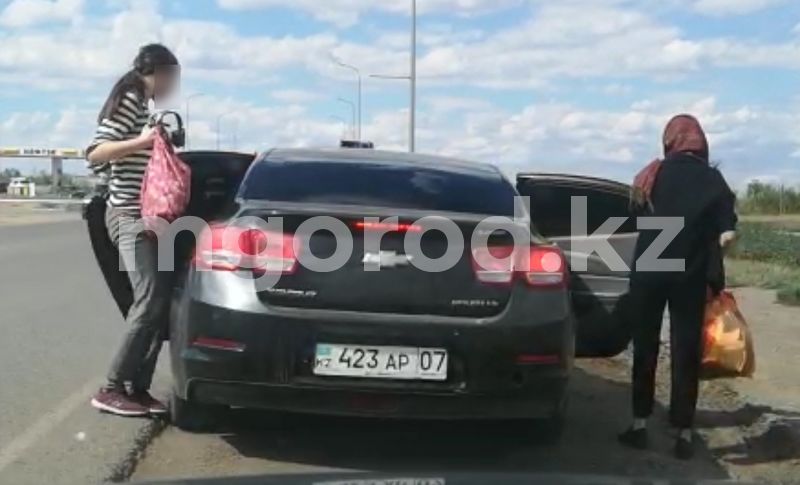 Машину акимата района ЗКО загнали на штрафстоянку (видео)