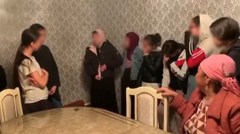 Избиение школьницы в Актобе: девочка извинилась перед избитой ученицей