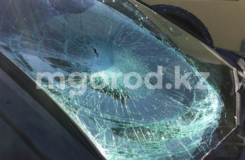 Автоледи сбежала с места ДТП в Атырау