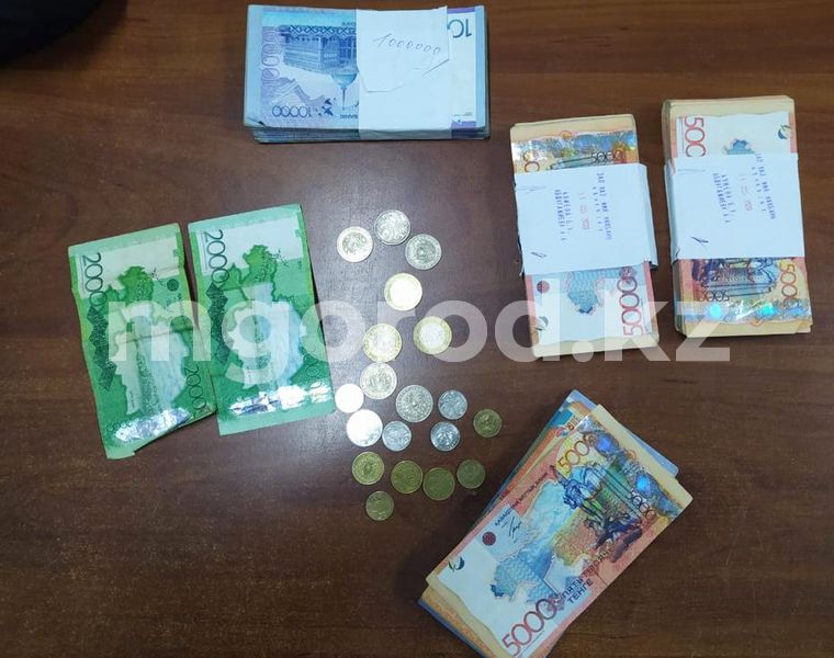 4 миллиона тенге похитили из времянки в Уральске
