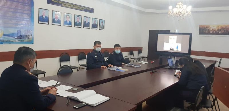 Начальник ДУИС Атырауской области ответил на вопросы родных заключенных